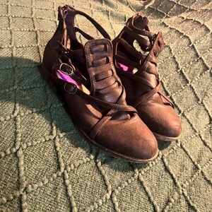 Size 8 Ankle booties!